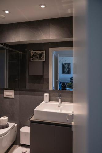 Maison 12 Trastevere-Apartment in the City Center