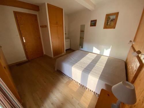 Spacieux T2 Méribel, 6 pers, parking, proche télésiège - FR-1-411-717