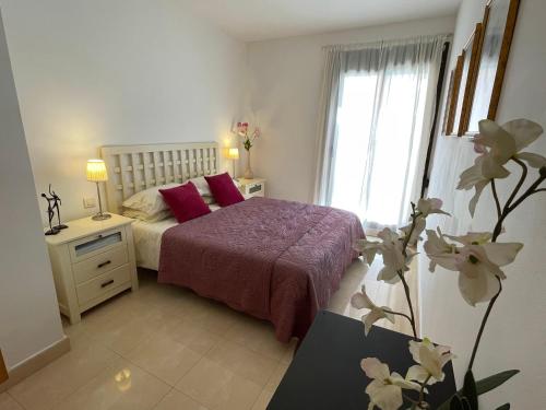 Salinas. Apartment for 4. Terrace/Parking/Pools/Gym/4mins beach