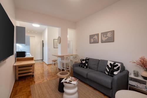 Cozy & Stylish 2BR Home Near Kallimarmaro