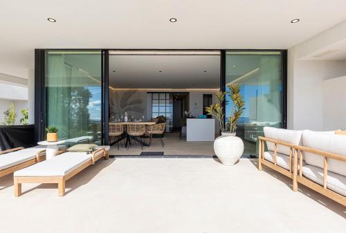 Ground Floor, Sea View Apartment at Estepona Hills!