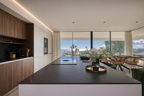 Ground Floor, Sea View Apartment at Estepona Hills!