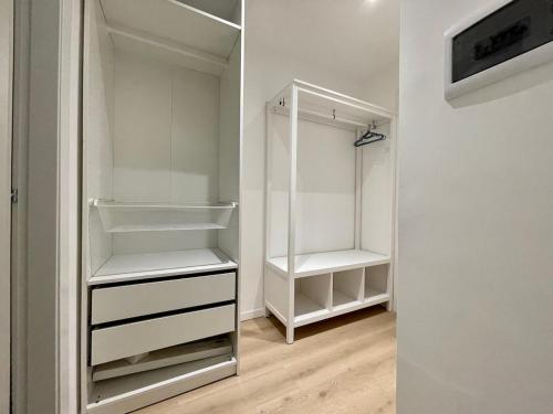 Premium Chic Studio Missori and Vetra subway W2
