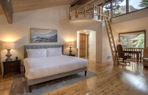 Ένα ή περισσότερα κρεβάτια σε δωμάτιο στο Tamarron PineCone 854