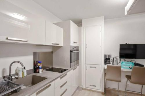 Beautiful and modern studio for 2 near Bastille