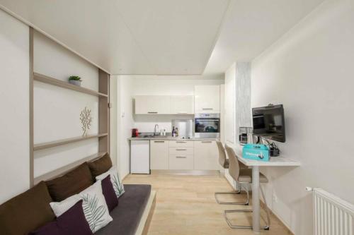 Beautiful and modern studio for 2 near Bastille