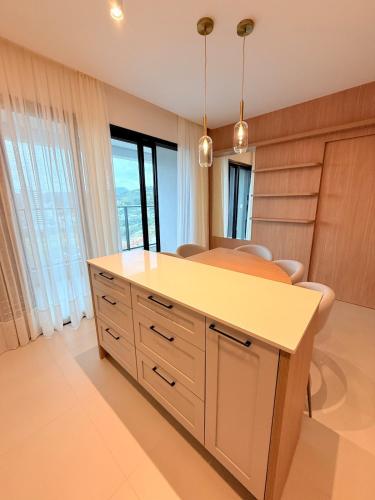 Fotografie z fotogalerie ubytování New Brava Breeze with Luxury and Exclusivity v destinaci Itajaí