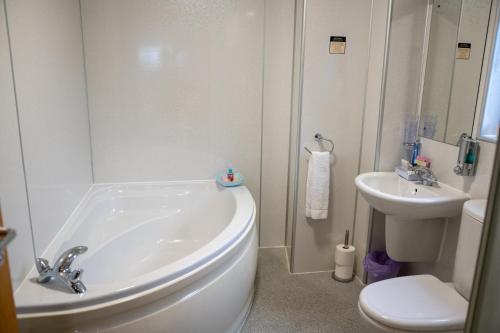 Koupelna v ubytování Avalon Guest House