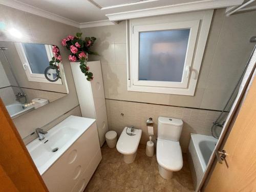 Ένα μπάνιο στο Apartamento elegante junto al mar- Vinarós