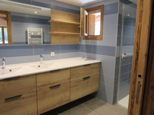 Chalet 16 pers. avec cheminée et animaux admis, près télécabine à Morzine