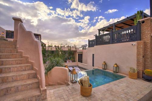 Bazén v ubytování Riad Bijoux Marrakech nebo v jeho okolí