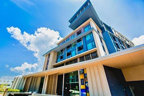 Το κτήριο όπου στεγάζεται  το ξενοδοχείο διαμερισμάτων