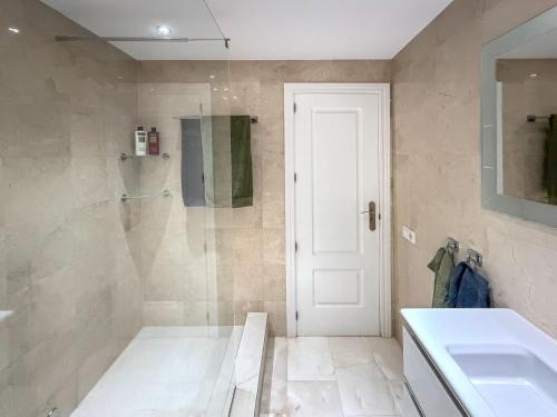 Koupelna v ubytování Exklusive Villa mit beheiztem Pool