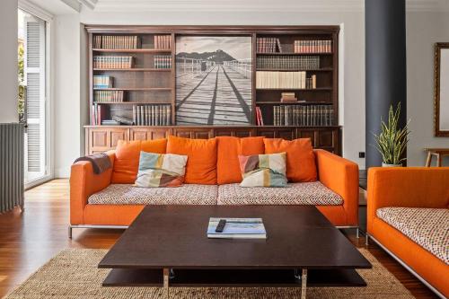 Versalles - The Rentals Collection