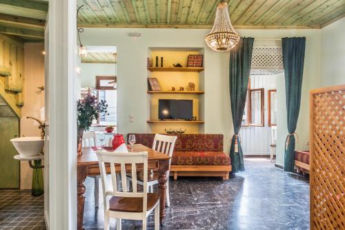 Plaza Apartment