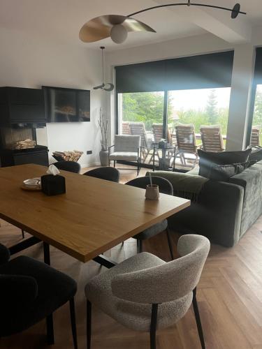 Η κουζίνα ή μικρή κουζίνα στο Opal Villa