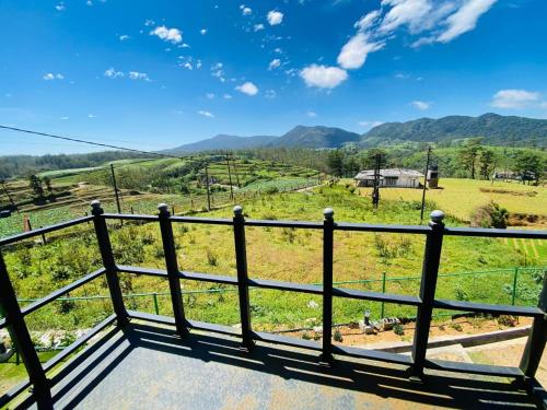 Vue générale sur la montagne ou vue sur la montagne depuis la villa