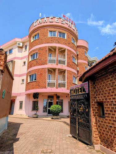 GRÂCES hôtel
