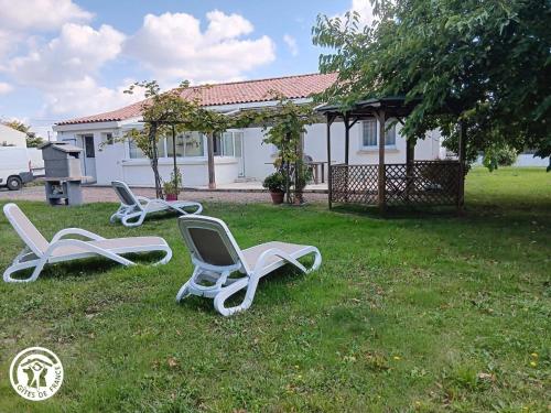 Maison rénovée avec grand jardin, proche des Sables-d'Olonne, 4 chambres, terrasse et Wifi - FR-1-426-187