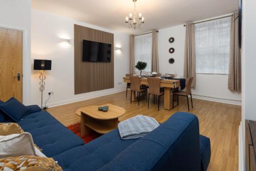 Harrington Chambers by Charming Apartments - Pool Table & Ping Pong photo 9