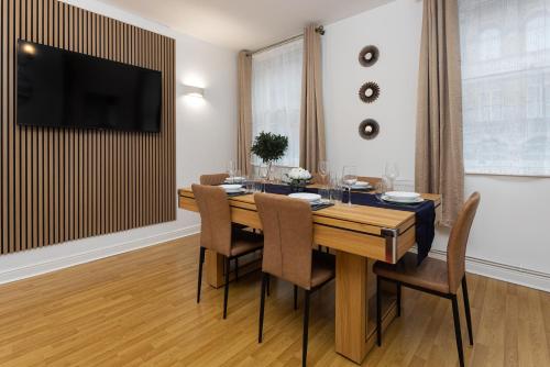 Harrington Chambers by Charming Apartments - Pool Table & Ping Pong photo 7