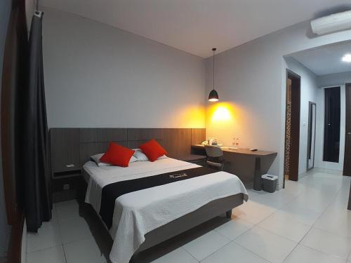 Una cama o camas en una habitación de Balebale Resort