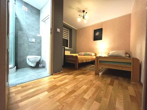 Ένα μπάνιο στο Pokoje Aleksander