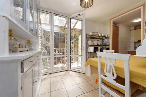 Luxury Navona apartments by Flatinrome