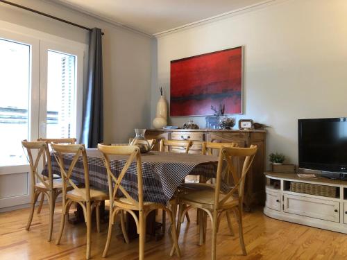 Maison Biscuit. Apartament a la plaça de la vila