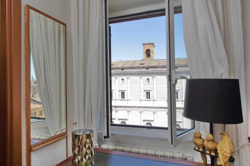 Luxury Navona apartments by Flatinrome