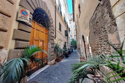 Luxury Navona apartments by Flatinrome