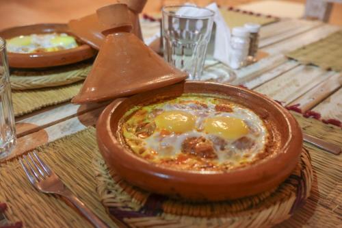 Jídlo v hotelu nebo okolí