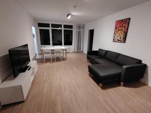 Μια τηλεόραση ή/και κέντρο ψυχαγωγίας στο Waldblick Suite 100 qm