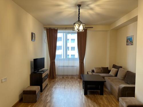 Spacious Apartment on Northern Avenue, Middle of City Center