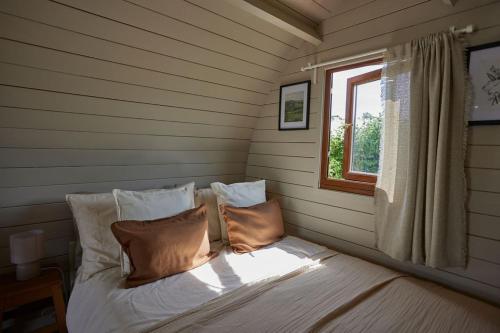 Ένα ή περισσότερα κρεβάτια σε δωμάτιο στο Meadow View Country Park