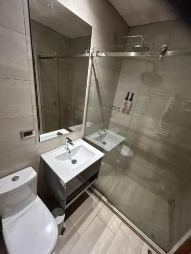 Ένα μπάνιο στο Hotel Casa Surf