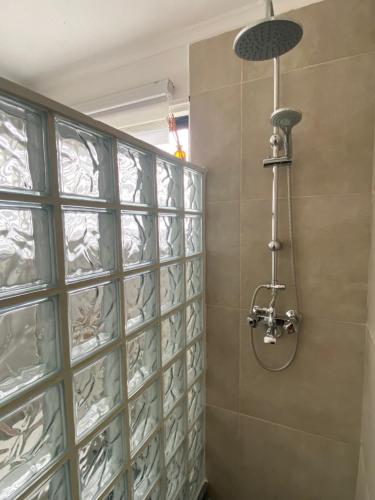 Ένα μπάνιο στο Hostal Like Home