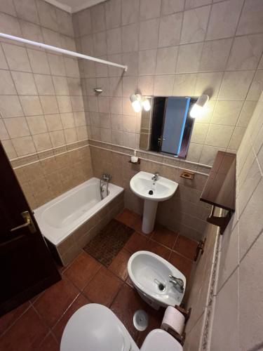 Koupelna v ubytování Lupita's House