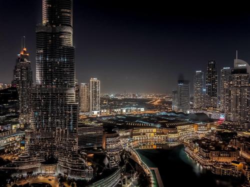 Nespecifikovaný výhled na destinaci Dubaj nebo výhled na město při pohledu z apartmánu