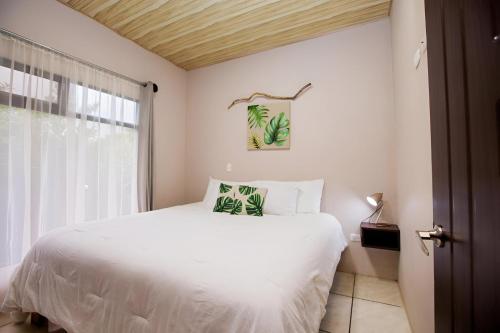 Apartamento Lantana ,Monteverde con Aire Acondicionado y Lavanderia