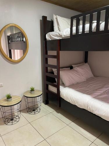 Postel nebo postele na pokoji v ubytování Alojamiento con lago privado en Bajos del Toro