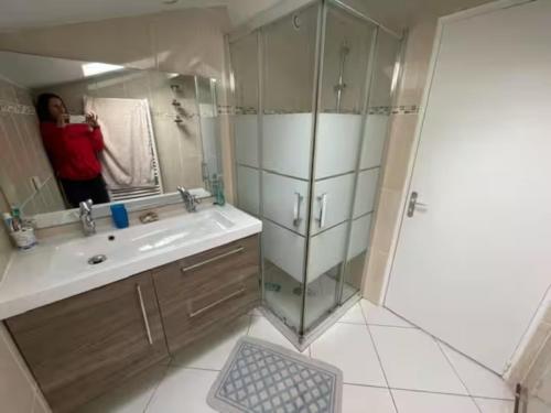 Koupelna v ubytování Chambres d'Hôtes du Prieur