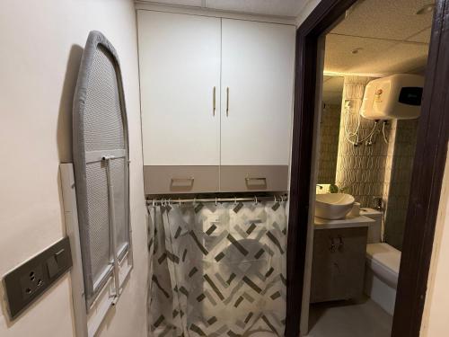 Ένα μπάνιο στο Urban Ease Homestays