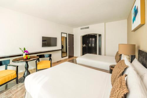 Μια τηλεόραση ή/και κέντρο ψυχαγωγίας στο Krystal Grand Cancun All Inclusive