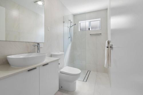 Et badeværelse på 44 Allura Circuit