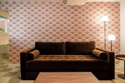 Istumisnurk majutusasutuses Retro Roadtrip Suite - La Vista Motel