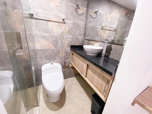 Phòng tắm tại Acogedor apto en Coveñas 401