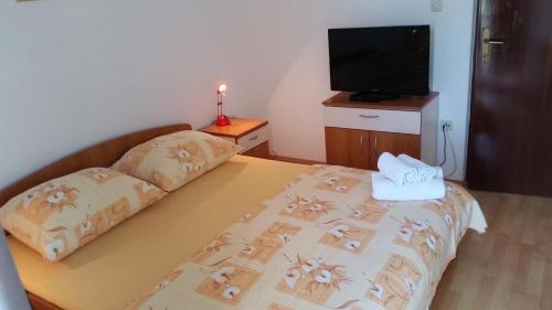 Apartments by the sea Bibinje, Zadar - 14338