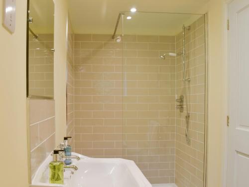 Koupelna v ubytování Tiggywinkle Cottage