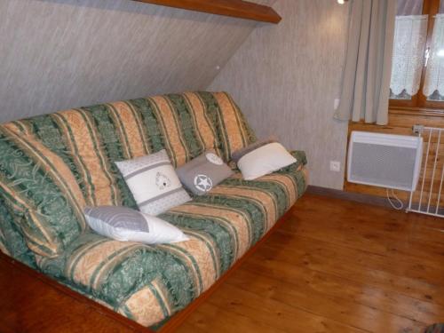 Afbeelding uit fotogalerij van Charmante maison rénovée avec terrasse, jardin clos, WIFI et équipements bébé à Fiefs - FR-1-376-1 in Fiefs